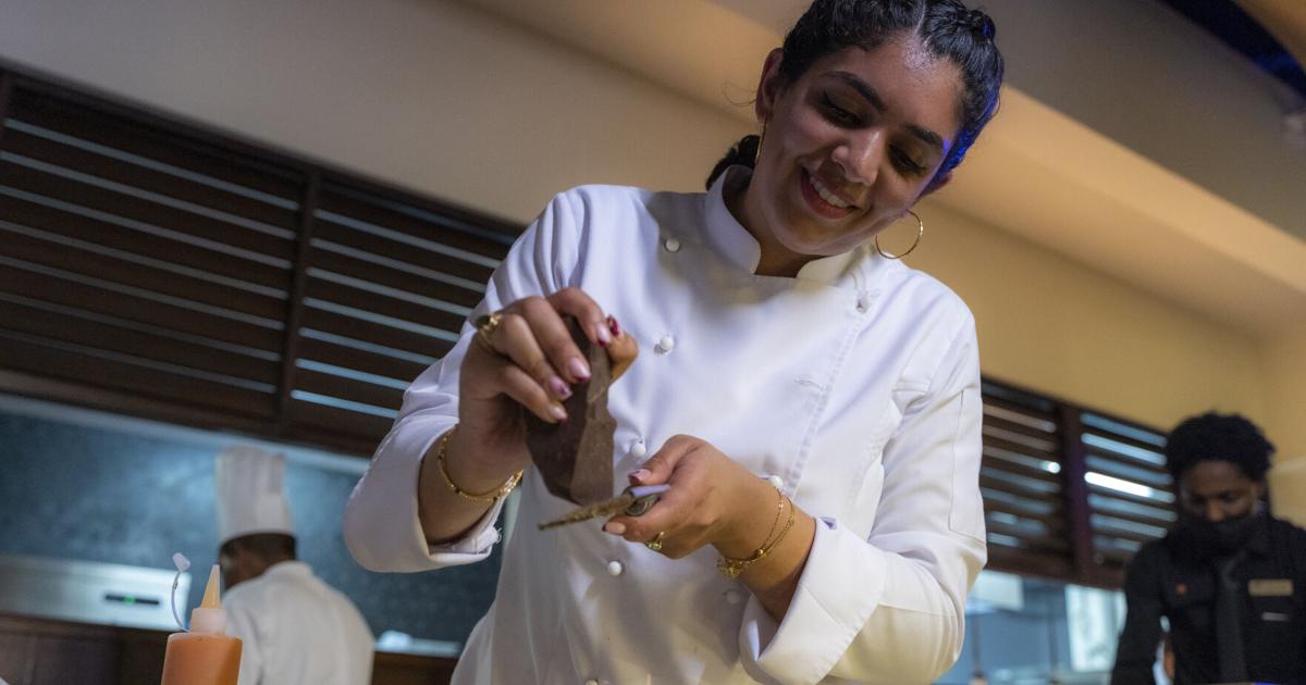 การแบ่งปันอาหารในช่วงรอมฎอน: เชฟ Dina Maki เกี่ยวกับวิธีการที่อาหารในวันหยุดรวมผู้คนจากทั่วโลก